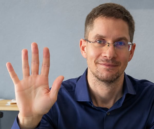 Lájk, ha te is emlékszel rá!  2 éve ment el Karsai Dániel – az ország máig nehezen tudja elhinni ezt a fájdalmas hírt.