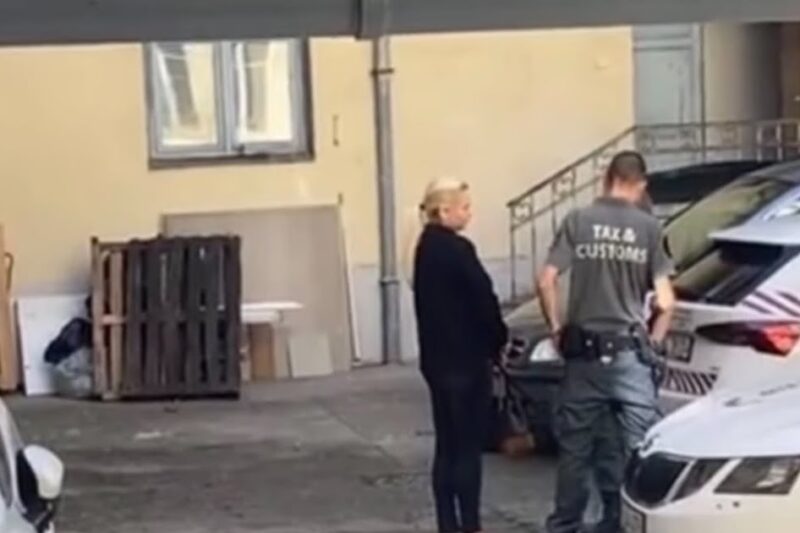 Vezetőszáron viszik Fásy Ádám feleségét a NAV emberei – videó – frisshung.com